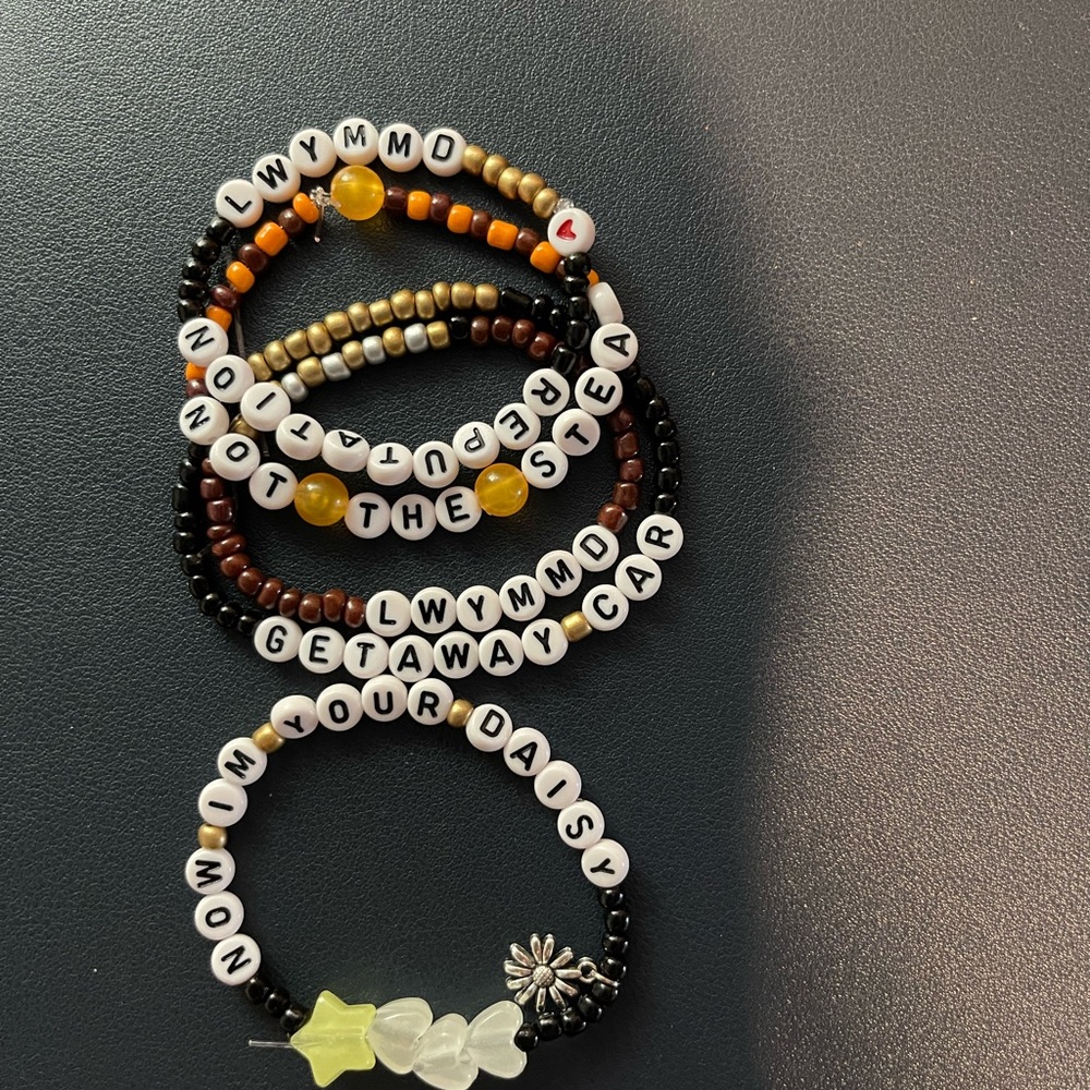 20 Friendship Bracelets for Trading at Taylor Swift Concerts—pack of 20 - Picture 5 of 16